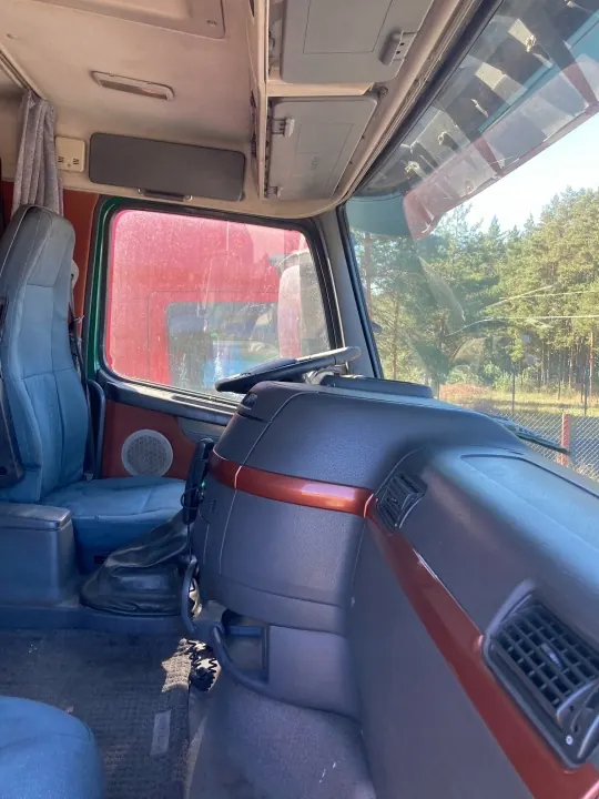 Cabine Volvo FH16 Basse OEM 161616 - État Utilisé image 7