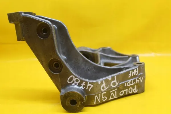 Supporto braccio anteriore destro VW Polo IV 6Q0199294D image 6