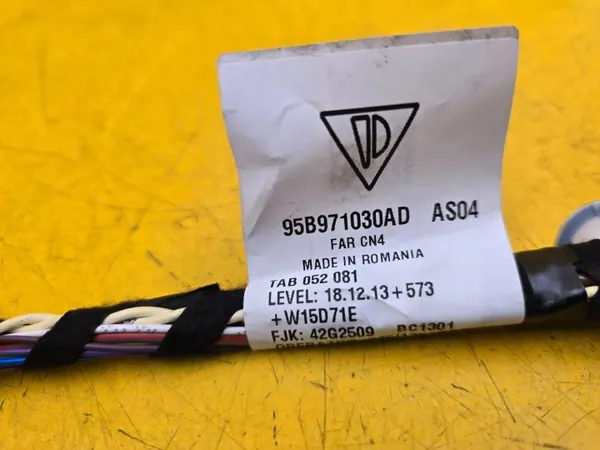 Porsche Macan Dörrledning OEM 95B971030AD Vänster Fram image 5