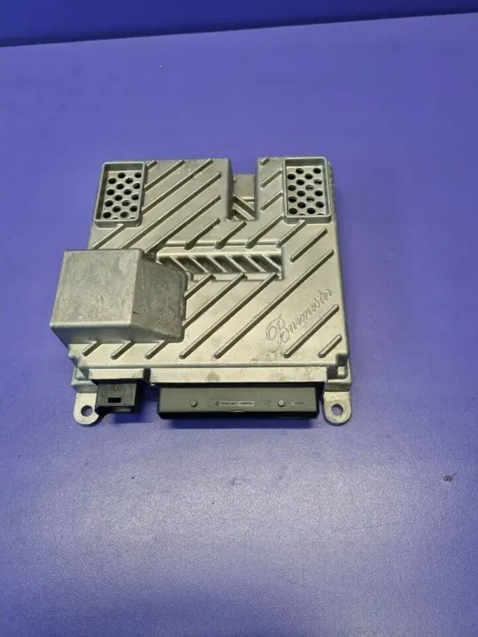 Amplificateur Mercedes-Benz E W213 OEM A2139017700 image 2