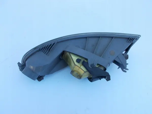 Farol de neblina esquerdo dianteiro Skoda Superb II image 10