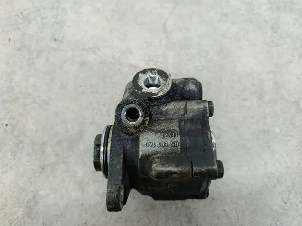 Pompe de direction assistée Renault OE 7700300535E image 2