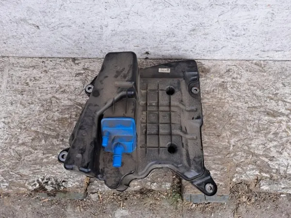 AdBlue-tank Audi OEM 8W0131878BH för A4 A5 B9 2016-23 image 3