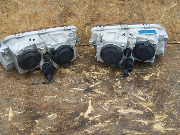 ETULAMPUT VOLVO V40 S40 LIFT HELLA image 4