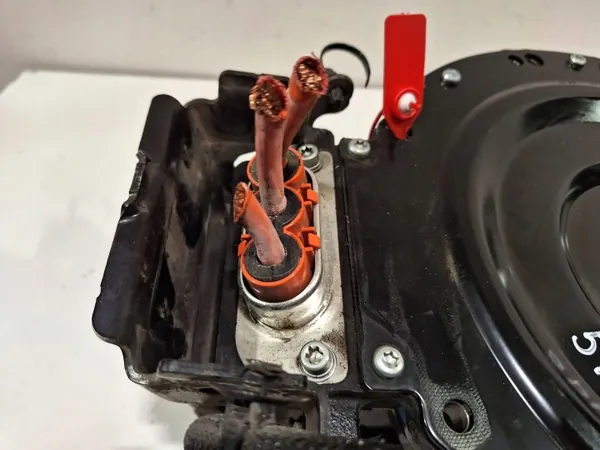 Hybrid elmotor OEM S14747870 Renault Arkana image 4