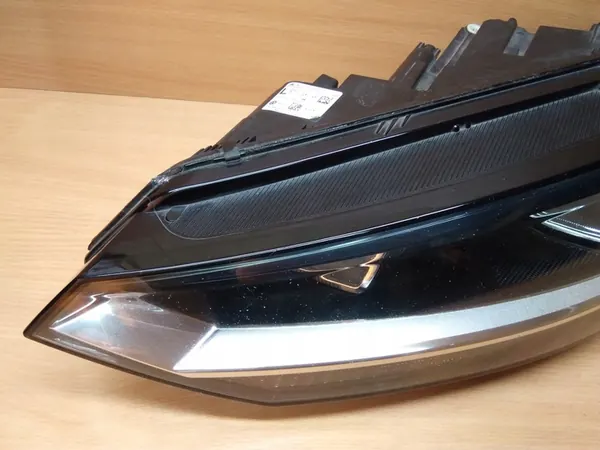 VW Touran I Lift Etuvasen ajovalot 2010-2015 1T1941005H image 4