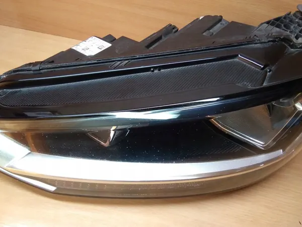 VW Touran I Lift Etuvasen ajovalot 2010-2015 1T1941005H image 5