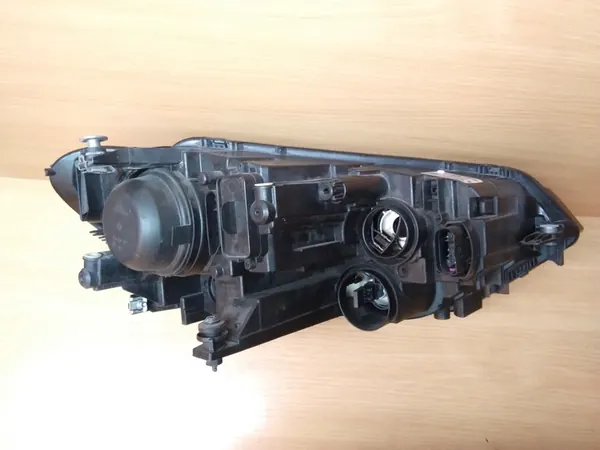 VW Touran I Lift Etuvasen ajovalot 2010-2015 1T1941005H image 9