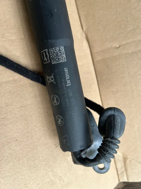 AUDI Q3 Actuador de Maletero Eléctrico 83A827851D image 6