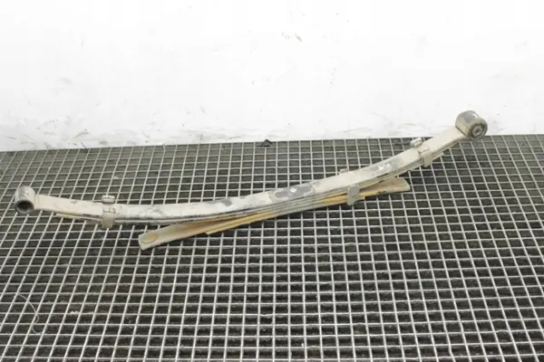 Muelle trasero Ford Ranger OEM JB3C5560TE - Usado image 2