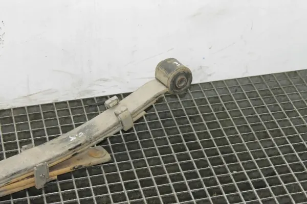 Muelle trasero Ford Ranger OEM JB3C5560TE - Usado image 3