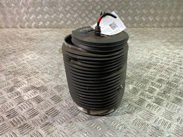 Volvo XC90 2018 Bolsa Suspensión Neumática Trasera OEM 31476427 image 2