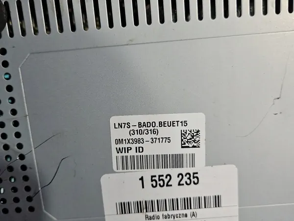 OEM 39238750 Tehdasradio Opel Astra V:lle image 4