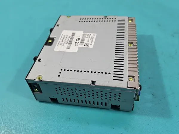 OEM 39238750 Tehdasradio Opel Astra V:lle image 5