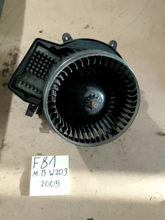 MERCEDES W203 2005 Värmefläkt OE: A2038202514 image 3