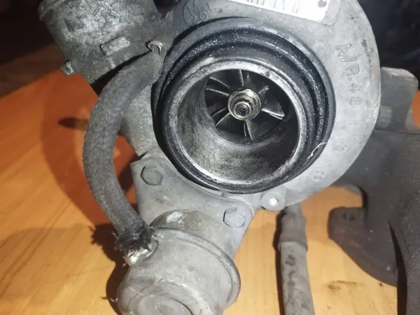 Turbocompressor BMW usado OEM XER6947 para E34 2.5TDS image 3