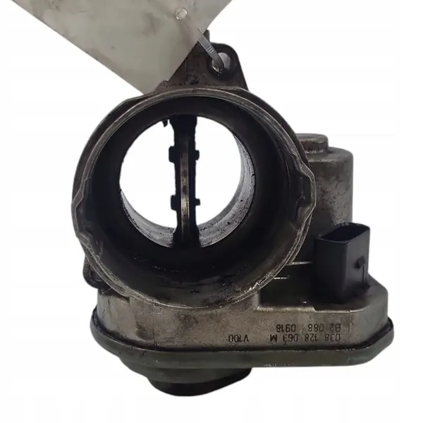 Volkswagen OE 038128063M Drosselklappe image 2