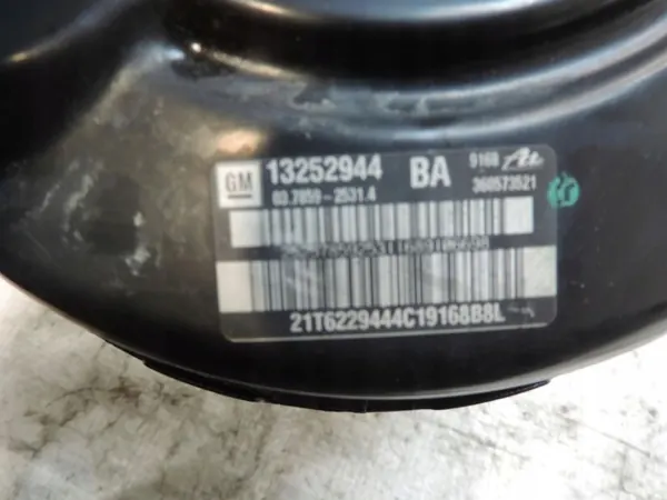 Pompe servo-frein d'occasion OEM 13252944 Chevrolet image 4