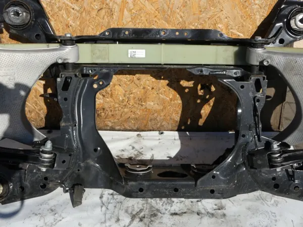 Conjunto viga suspensión trasera OEM 32315255 Volvo image 9