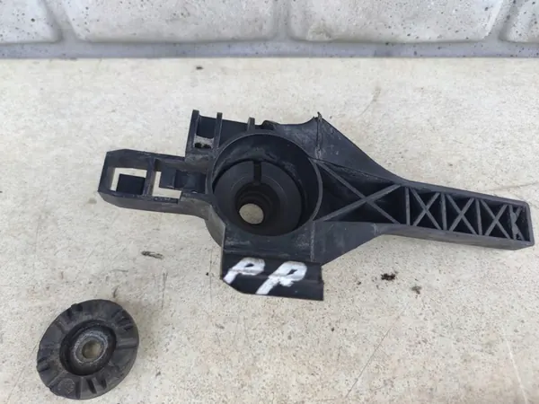 Audi OE 80A805202 Kylarrörfäste Höger image 2