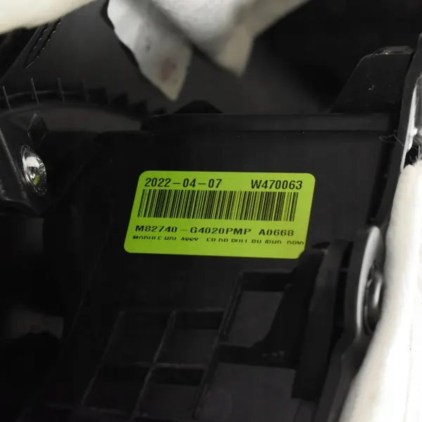 OEM 82302-S0160 Etu Oikea Ovensuojus Hyundai image 9