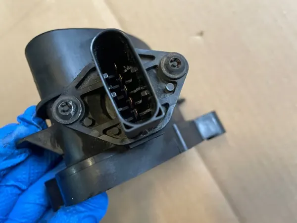 BMW OEM 7787076 Ilmavirta-anturi Käytetty image 3