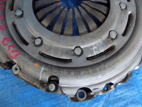 Citroen OE 9812748580 kaksimassainen vauhtipyörä image 3