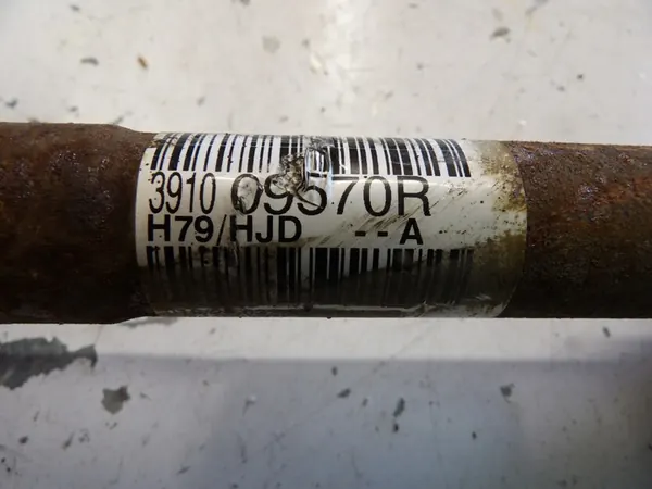 Höger framaxel Dacia Duster II 391009570R image 2