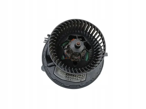 OEM 5Q0907521E Puhallin VW Golf VII Octavia III image 2