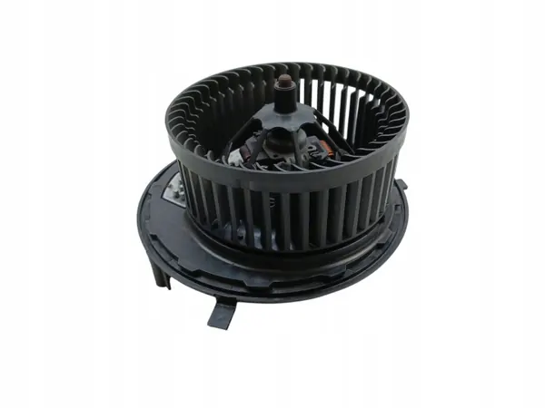 OEM 5Q0907521E Puhallin VW Golf VII Octavia III image 3