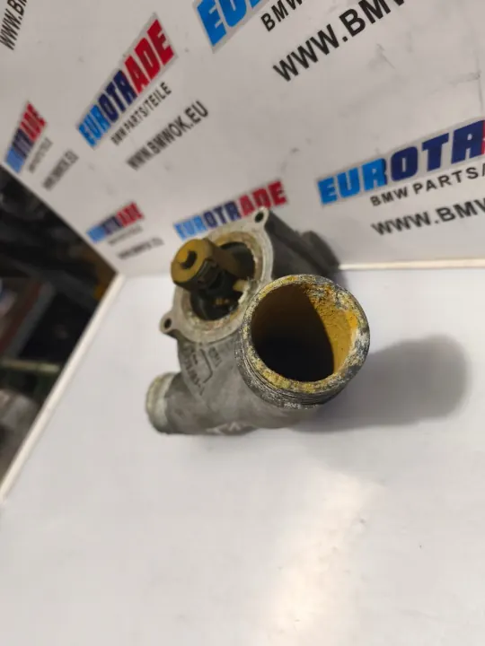 Termostato BMW E46 M3 OEM 1485034 - Usado image 3