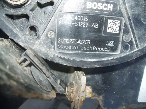 Tanque AdBlue OEM HK83-5J228-AF para Jaguar F-Pace image 8
