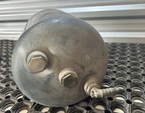 Ilmasäiliö OEM A0064323701 Mercedes Arocs MP4 10L image 3