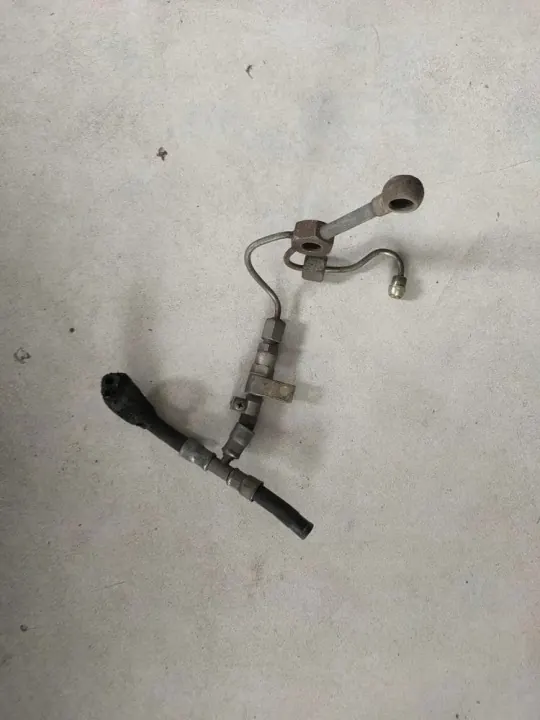 Polttoainejakoputki OEM RuRoP Mercedes 107:lle image 4