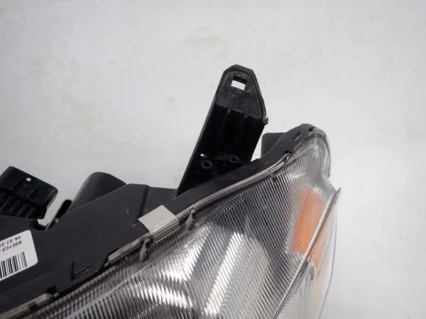 Faros delanteros izquierdo Mitsubishi Lancer X 07-16 8301C3-37 image 4