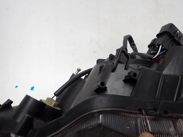 Faros delanteros izquierdo Mitsubishi Lancer X 07-16 8301C3-37 image 5