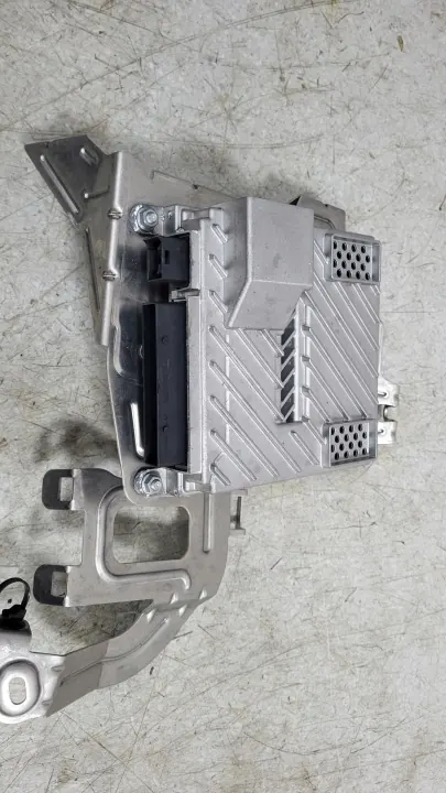 Mercedes Burmester Audio-förstärkare OEM A0009000518 image 5