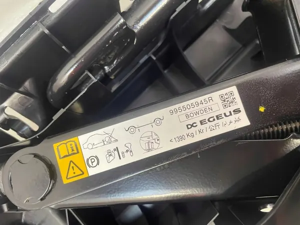 Renault OE Wielwissel gereedschapsset OEM ZESTAW DO WYMIANY KOLA image 6