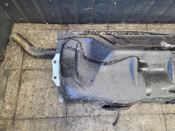 Brandstoftank OEM Zbiornik paliwa mercedes w123 sedan image 4