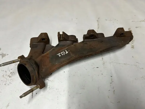 Pakoputken keräin OEM 53013849AF Dodge Chargerille image 3