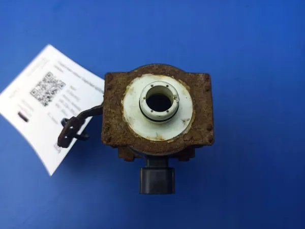 Jaguar XJ X308 bränsletank ventilationsventil OEM LJB1525AA image 2