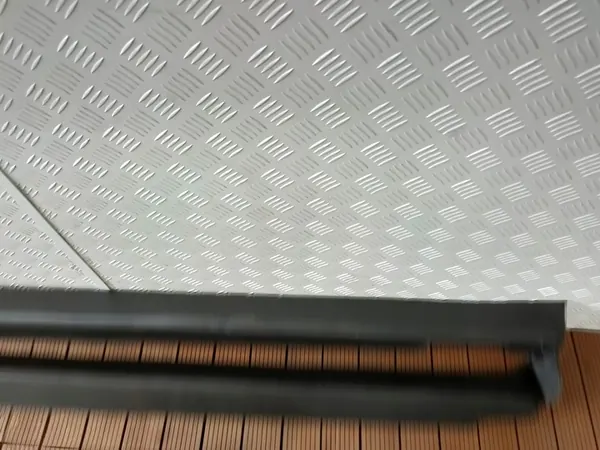 HYUNDAI TUCSON IV 20-24 Side Trim Right or Left OE image 3