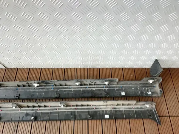 HYUNDAI TUCSON IV 20-24 Side Trim Right or Left OE image 5