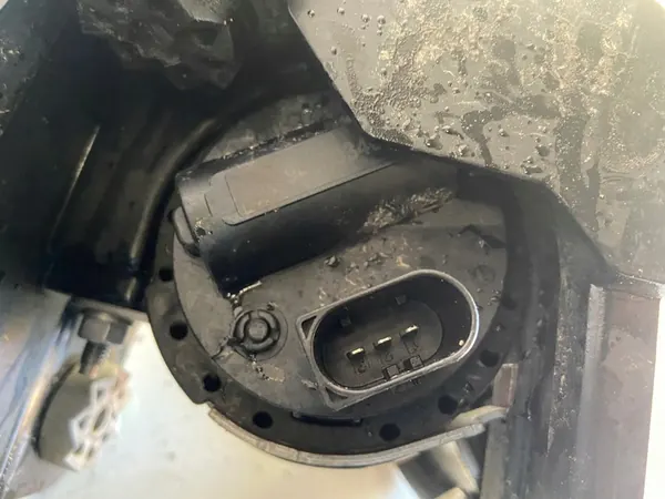 BMW i4 G26 Vesiputkisarja 5A37572 8475693 9475680 image 3