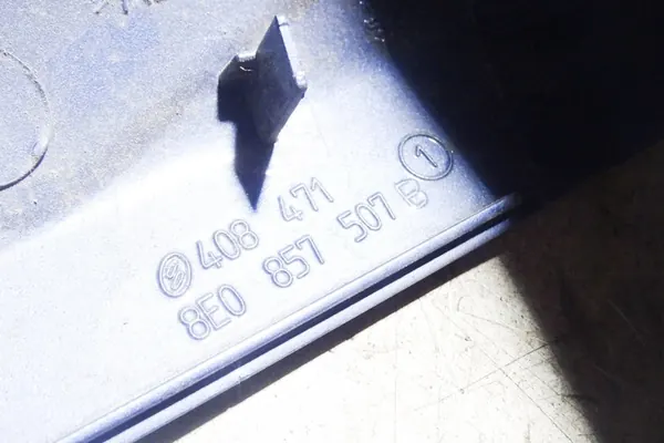 Vasen Peilinjalkatuki AUDI A4 2003 8E0857507B image 3