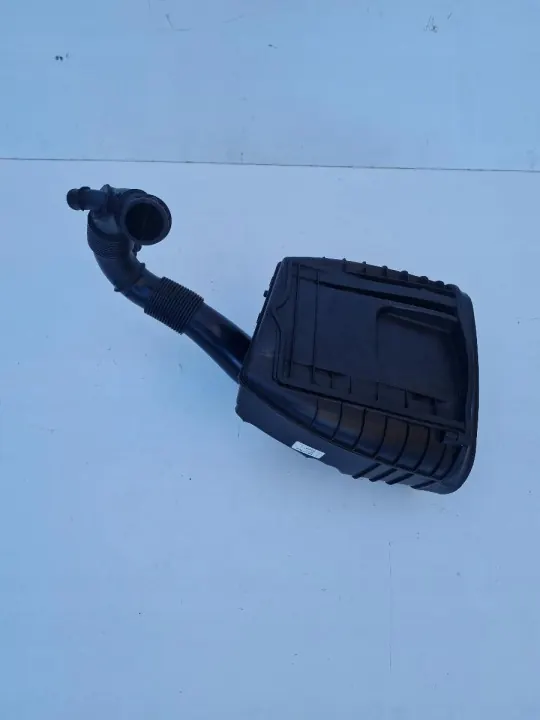Ilmansuodatin Kotelo OEM 95B129607B Porsche Macanille image 2
