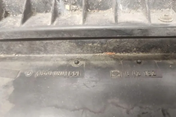 Ilmansuodattimen kotelo MERCEDES-BENZ VIANO A0000901651 image 2