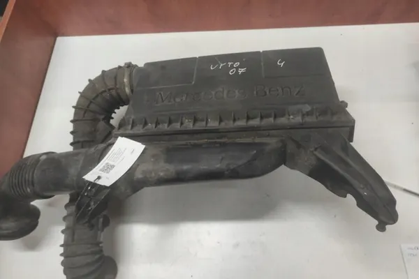 Ilmansuodattimen kotelo MERCEDES-BENZ VIANO A0000901651 image 3