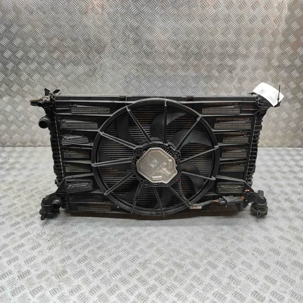 Pièce de refroidissement OEM 0130707410 pour Audi Q7 3.0L image 2
