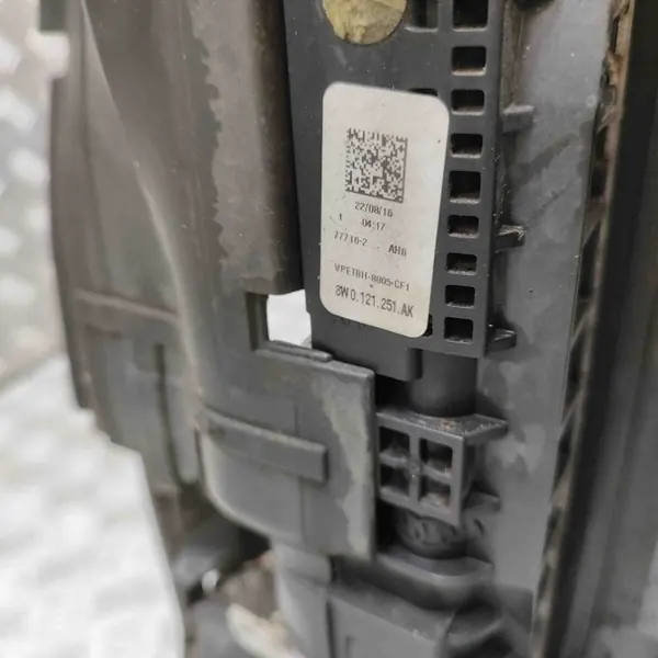 Pièce de refroidissement OEM 0130707410 pour Audi Q7 3.0L image 6